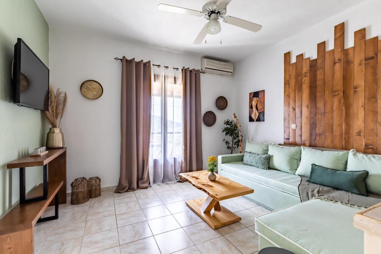 Giasemi Apartments Szkópelosz Kültér fotó