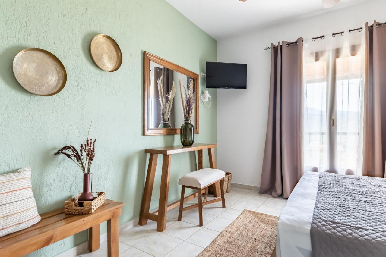 Giasemi Apartments Szkópelosz Kültér fotó