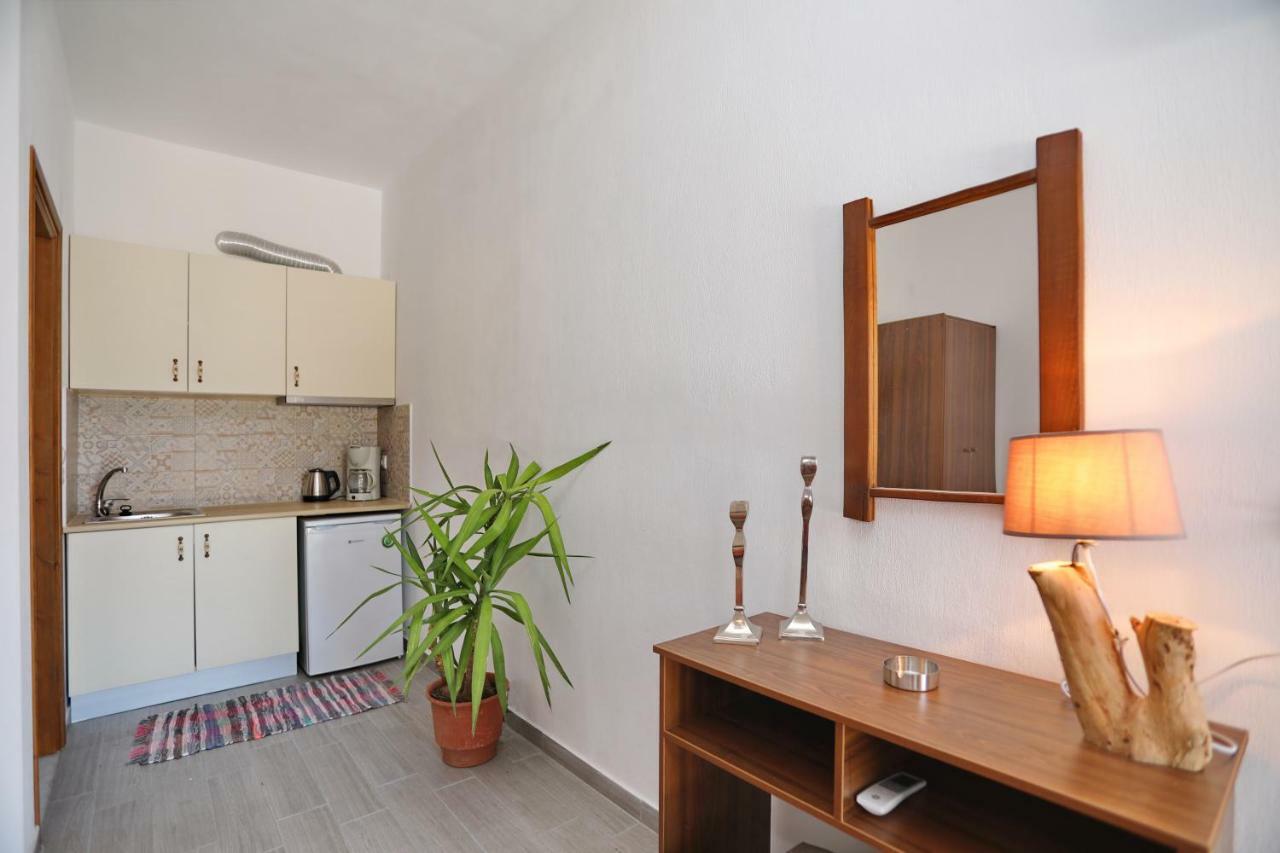Giasemi Apartments Szkópelosz Kültér fotó